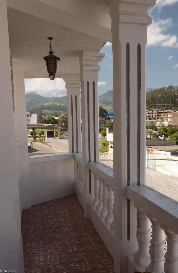 La Posada Del Quinde Otavalo Buitenkant foto